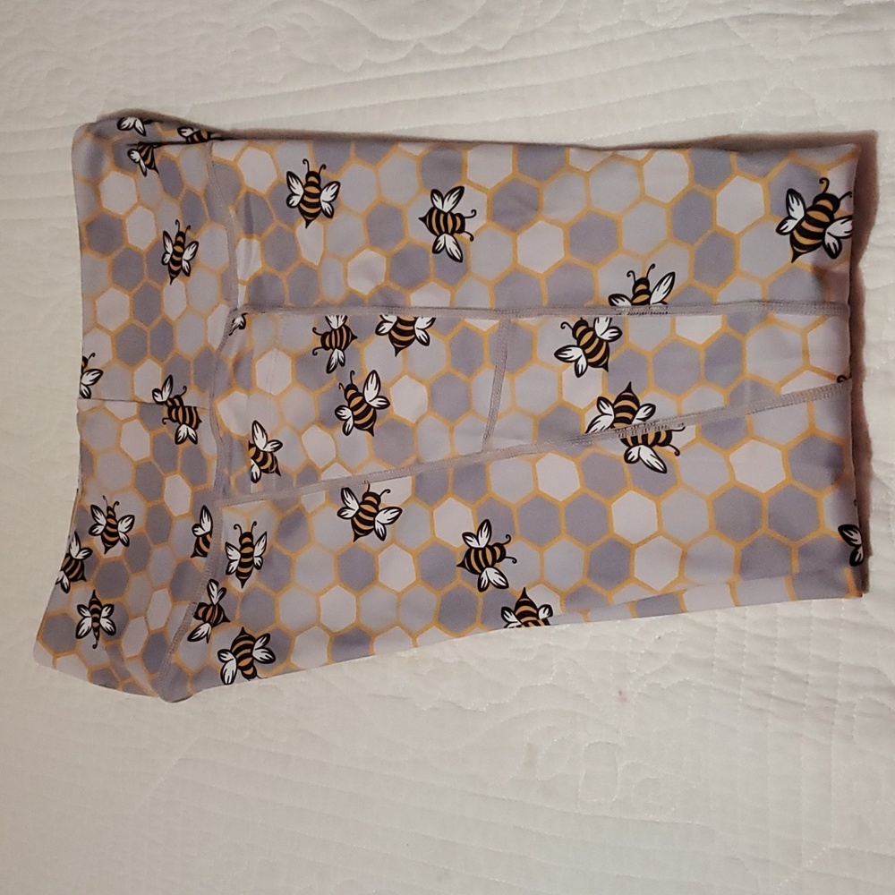 Feed Me Fight Me Bees Knees High-Waisted Leggings, Size L - Picture 8 of 12